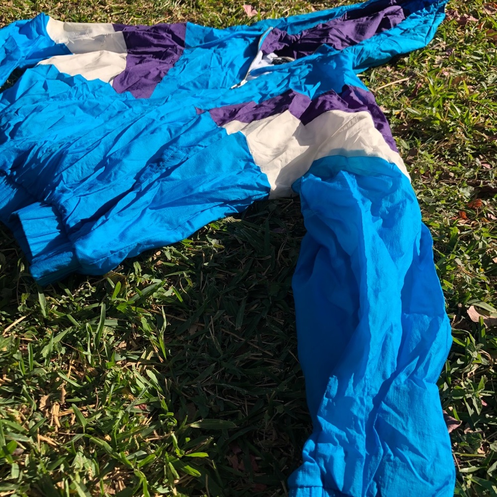 Windbreaker - Picture 3 of 4
